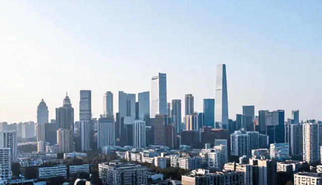 域名注册与续费：两种常见做法的实际取舍