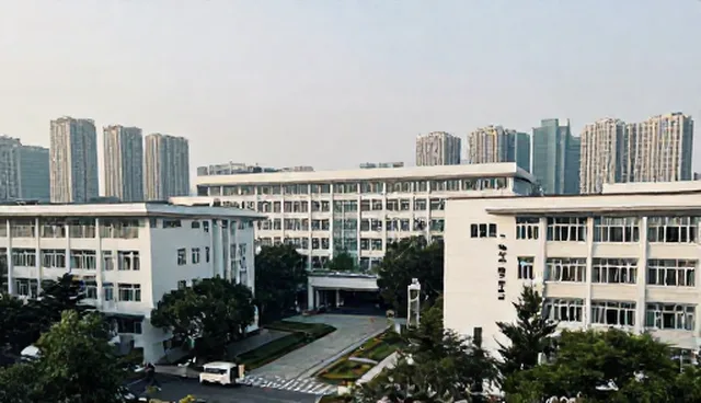 服务器配置对企业定制APP性能的影响与优化建议